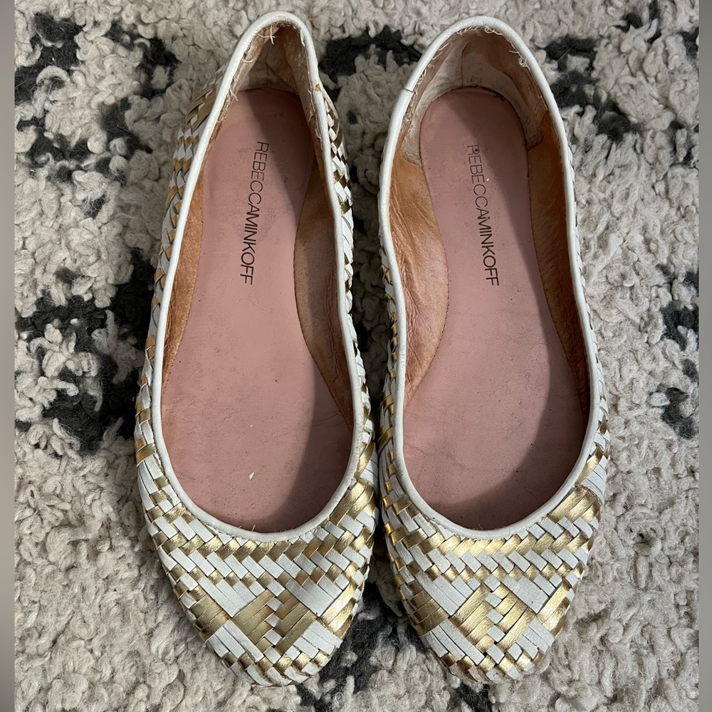 Rebecca Minkoff Uma White & Gold Ballet Flat Sz 6